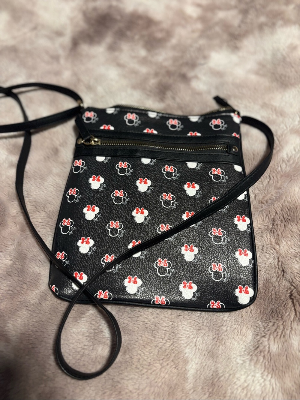 Disney Minnie Mouse Black Red Bow All Over Print Crossbody Bag
(1271)
